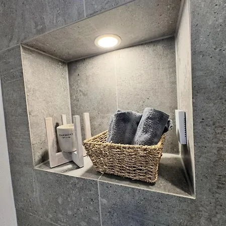 Appartement By Chelly Zeitz